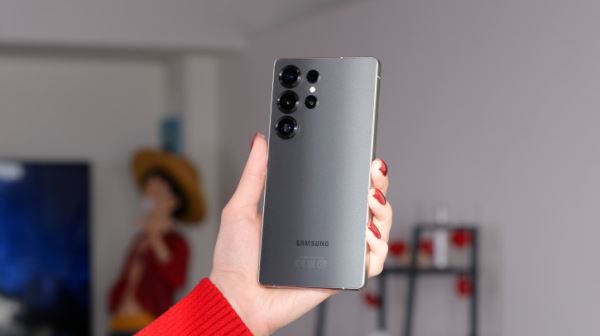 Обзор Samsung Galaxy S25 Ultra: все за и против