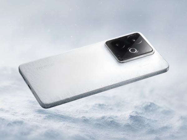 Анонс Realme GT 7 &ndash; по-настоящему народный флагман в "ледяной коже"