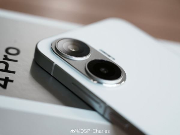 Redmi Turbo 4 Pro во всех цветах уже красуется на студийных фото