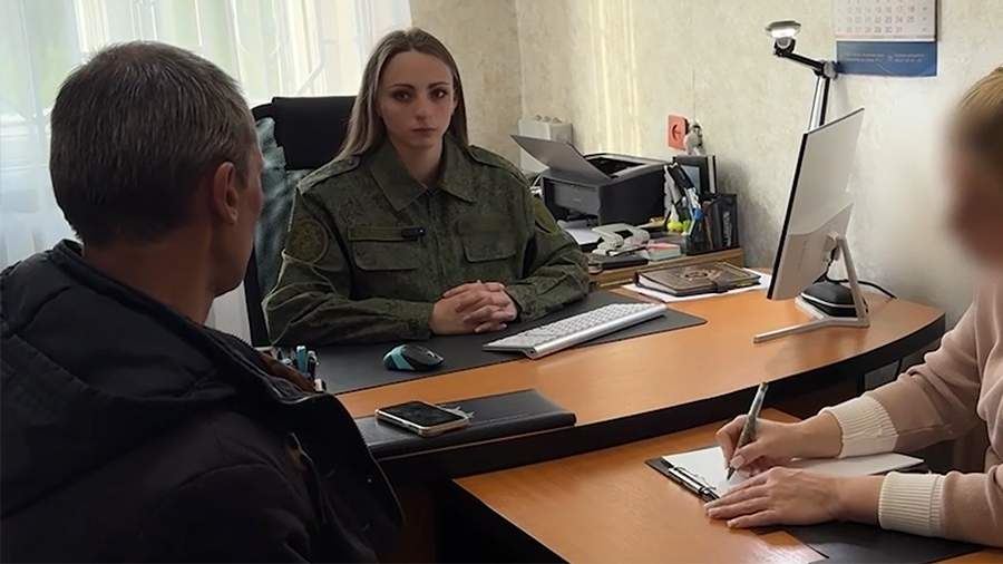 СК установил причастность жителя Крыма к осквернению могилы военкора Федорчака