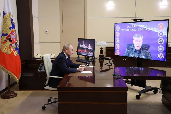 &laquo;С победой!&raquo; Путину доложили об освобождении Курской области. Глава Генштаба отдельно поблагодарил военных КНДР