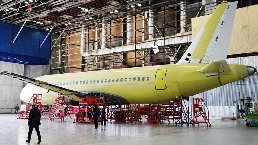 «Ростех» анонсировал начало поставок SJ-100 в 2026 году