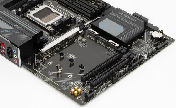 Обзор материнской платы Gigabyte B850 Gaming X WiFi6E на чипсете AMD B850