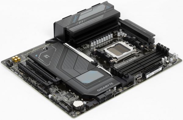 Обзор материнской платы Gigabyte B850 Gaming X WiFi6E на чипсете AMD B850