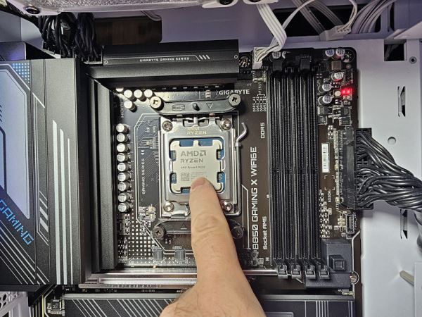 Обзор материнской платы Gigabyte B850 Gaming X WiFi6E на чипсете AMD B850