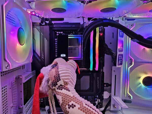 Обзор материнской платы Gigabyte B850 Gaming X WiFi6E на чипсете AMD B850
