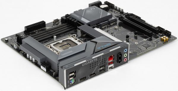Обзор материнской платы Gigabyte B860 Eagle WiFi6E на чипсете Intel B860