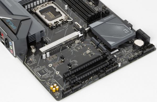 Обзор материнской платы Gigabyte B860 Eagle WiFi6E на чипсете Intel B860