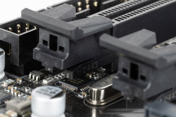 Обзор материнской платы Gigabyte B860 Eagle WiFi6E на чипсете Intel B860