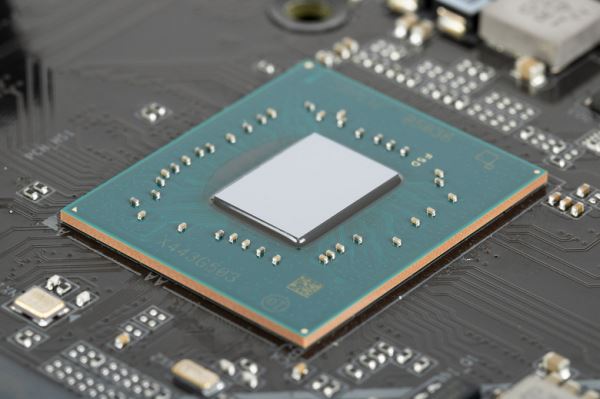 Обзор материнской платы Gigabyte B860 Eagle WiFi6E на чипсете Intel B860