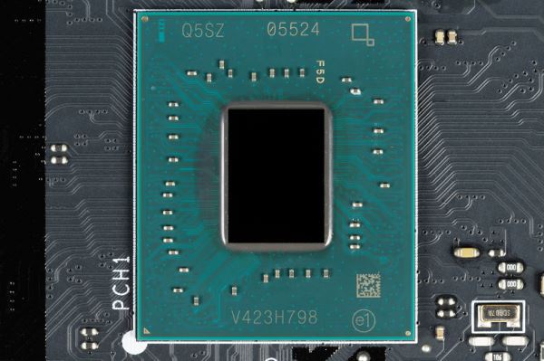 Обзор материнской платы MSI MAG Z890 Tomahawk WiFi на чипсете Intel Z890